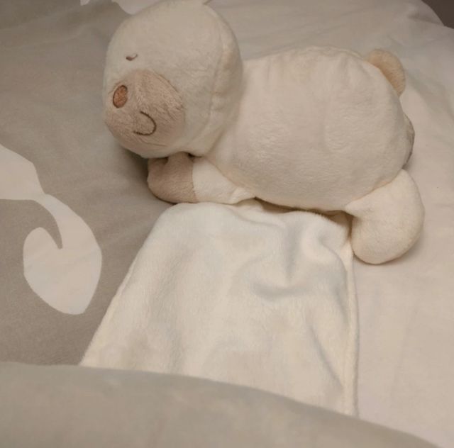 Cojín antivuelco bebé