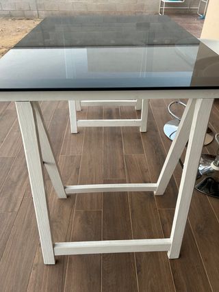 Mesa de Cristal con caballetes