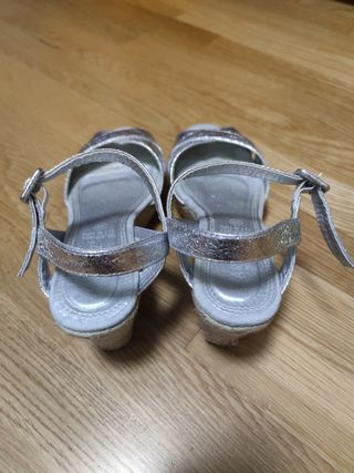oportunidad!! sandalias de cuña plateadas N39