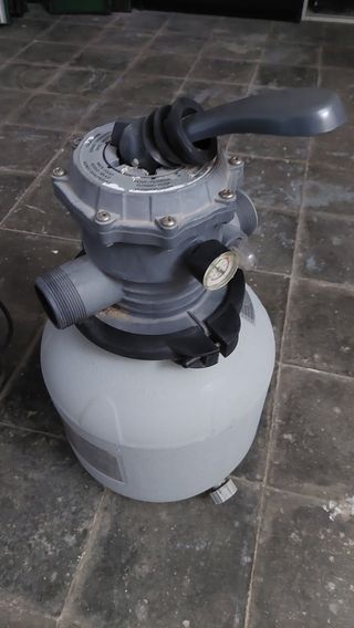 bomba y depuradora de piscina.