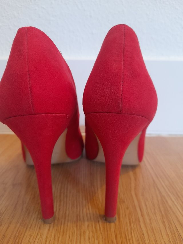 Tacones rojos. Una puesta