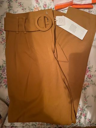 Pantalon hebilla
