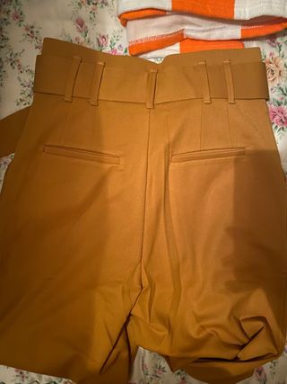 Pantalon hebilla