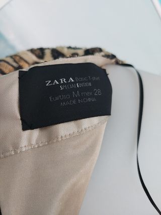Suéter de lentejuelas de Zara