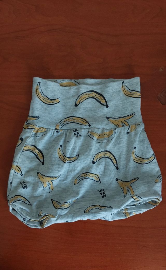 Pantalón corto bebé H&M. 2 - 4 meses