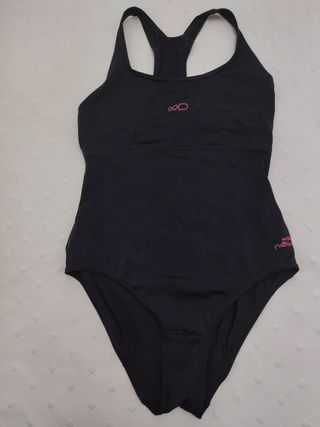 BAÑADOR NEGRO DECATHLON
