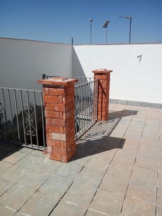 se alicata y se pone solería muy económico