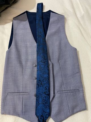 CHALEQUILLO BODA NOVIO ESTILO INGLÉS 
