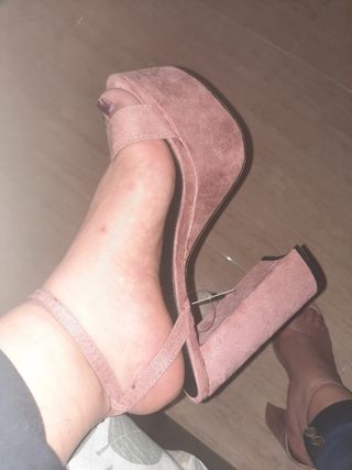 Sandalias de tacón altas rosas
