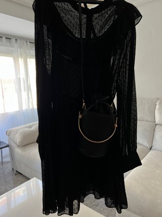 Vestido negro Zara