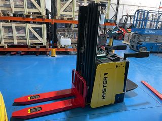 1642- Apilador Eléctrico plataforma Triple 4000 mm