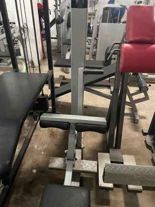 MÁQUINAS DE MUSCULACIÓN