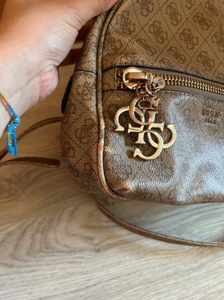 Mochila guess