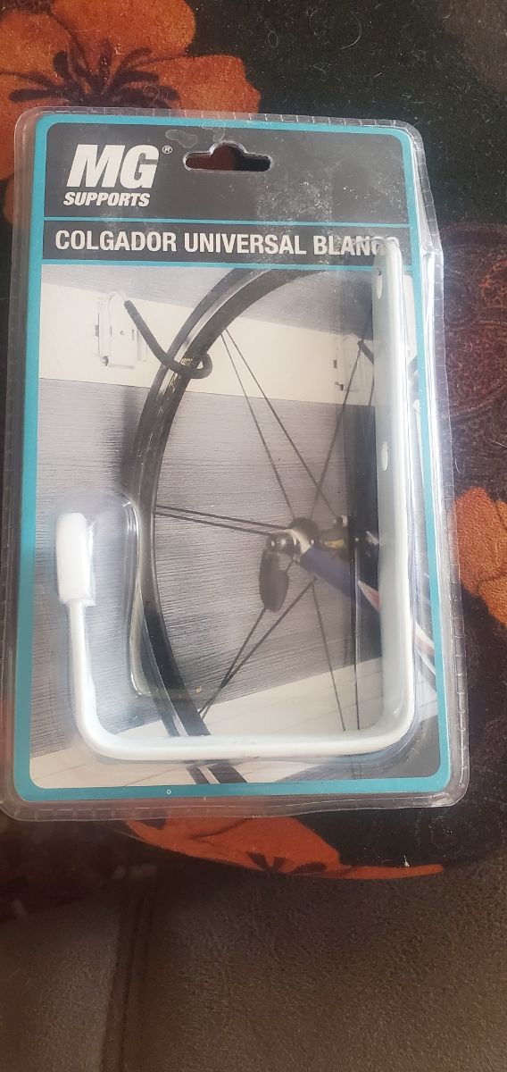 Colgador Universal blanco.