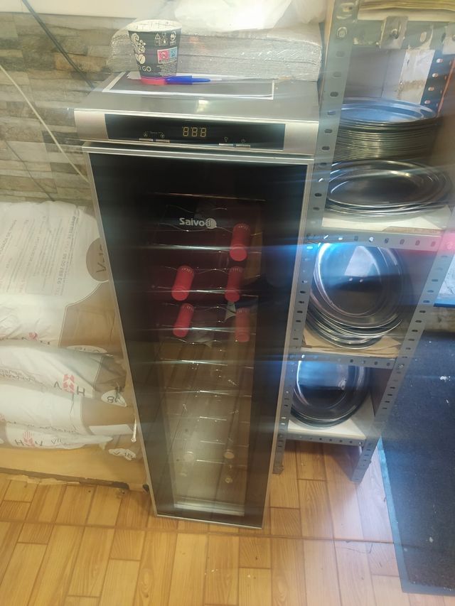 Binoteca 18 Botellas