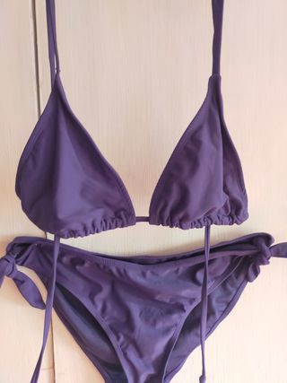 Bikini C2C color morado 🟣 Talla 42.