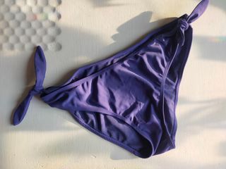 Bikini C2C color morado 🟣 Talla 42.