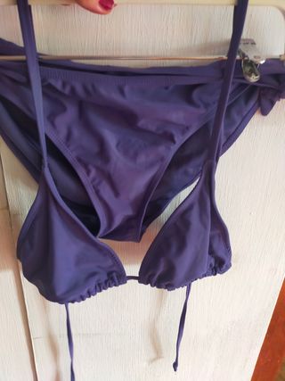 Bikini C2C color morado 🟣 Talla 42.