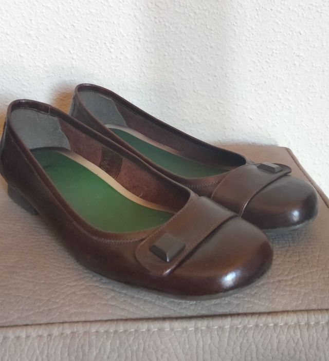 zapato marrón de tacón bajo número 39