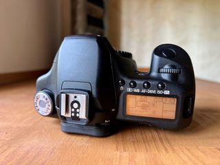 Canon EOS 50D + objetivo EF-S 18-135 1:3.5-5.6 IS