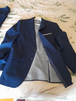 Traje chico. 