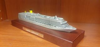 Maqueta Barco Costa luminosa