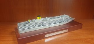 Maqueta Barco Costa luminosa