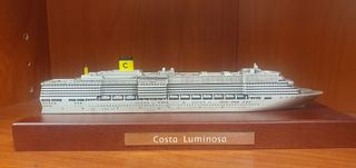 Maqueta Barco Costa luminosa