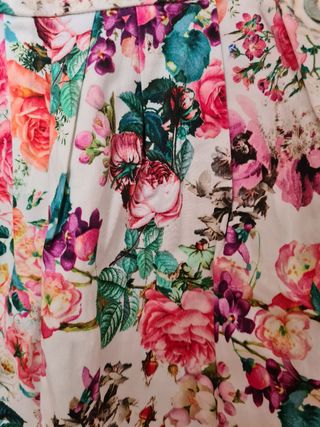 Falda tulipán estampado flores Stradivarius