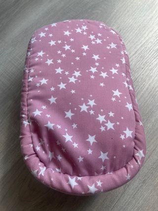 Cunita de tela para muñeco