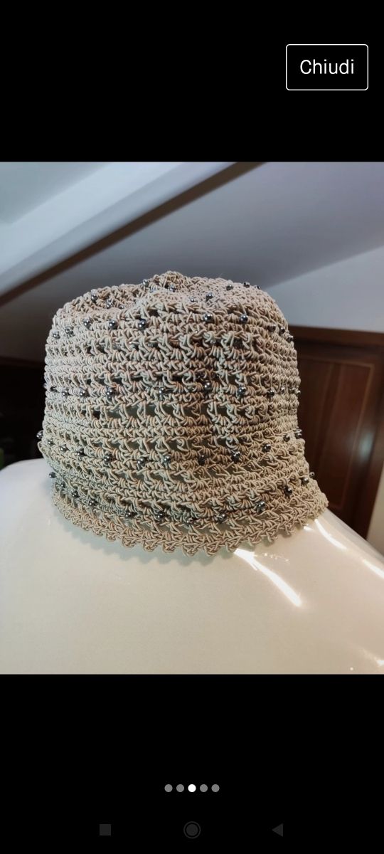 cappello donna grigio perla con perline 