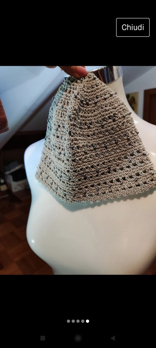 cappello donna grigio perla con perline 