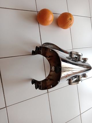 exprimidor naranja diseño manual