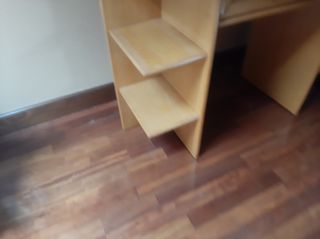 Escritorio y silla plegable