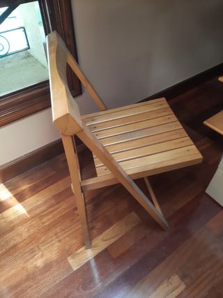 Escritorio y silla plegable