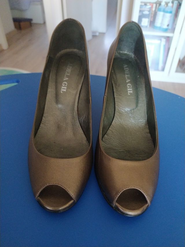 Zapato tacón piel Adela Gil n 39