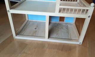 CASA DE MUÑECAS DE MADERA