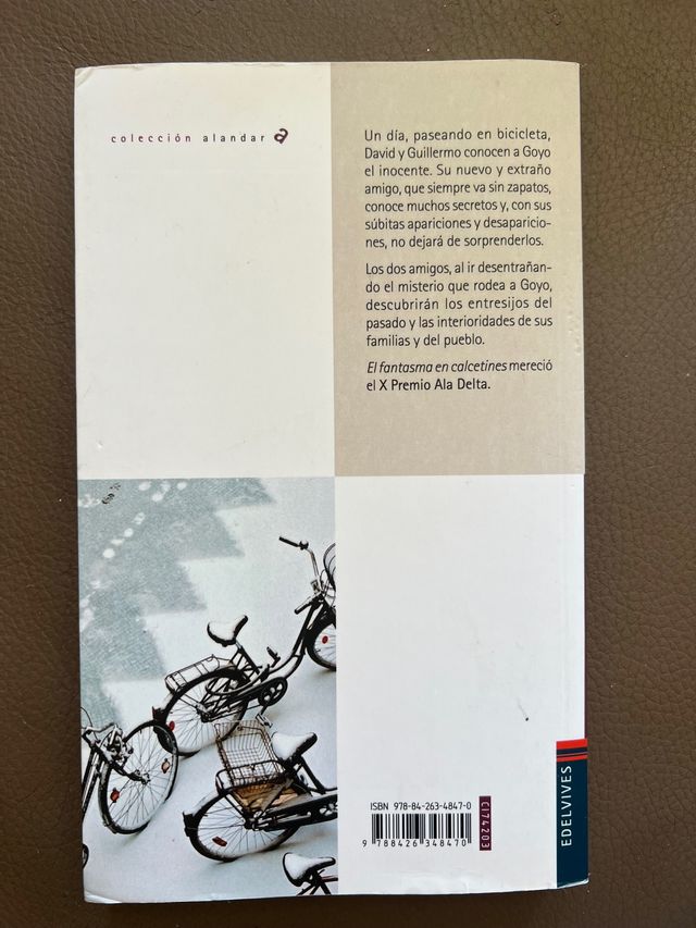 el fantasma en calcetines