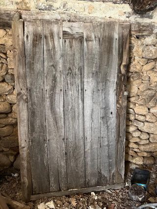 Portón rústico cuadra