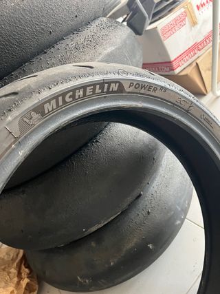 Neumático delantero michelin power RS