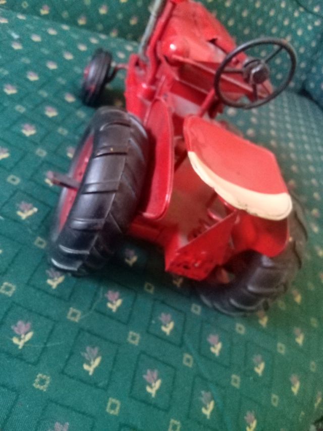 tractor metal