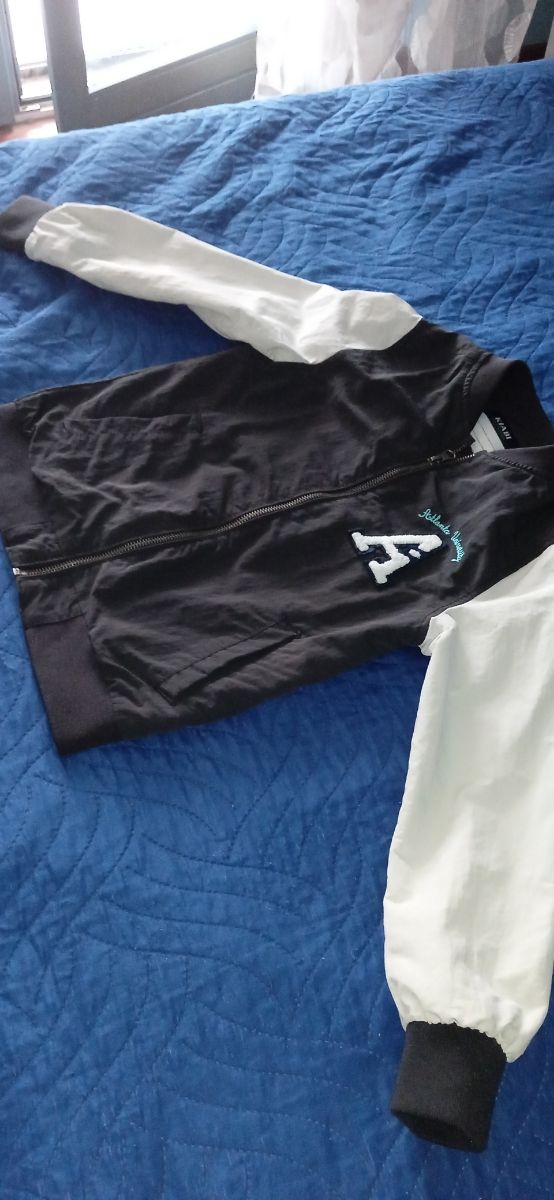 Giubbino bambino mezza stagione kiabi. Tg.126-131