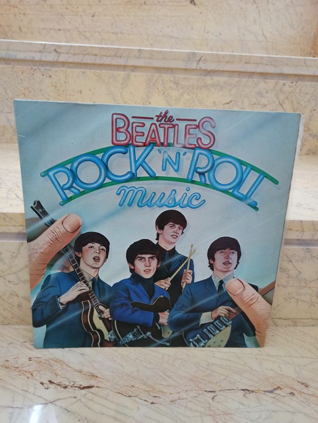 2 LPs 1976 The Beatles ROCK 'N' ROLL MUSIC
