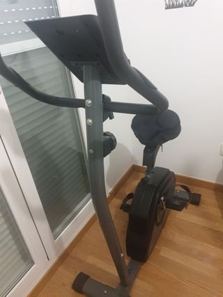 Bicicleta estática cardio fit B40 del Corte Inglés