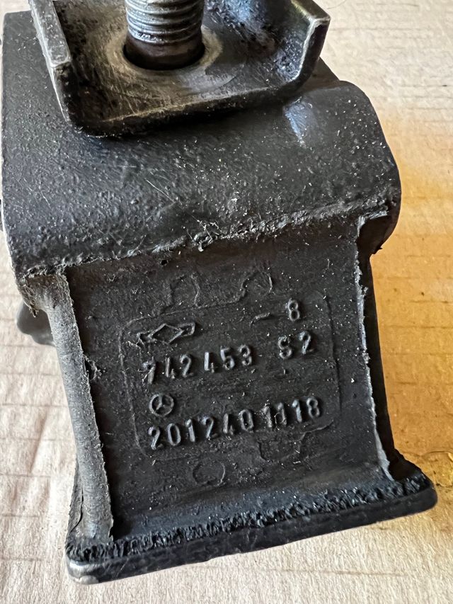 Taco transmision Mercedes 190 W201