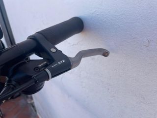 bicicleta cicloturismo con alforja trasera