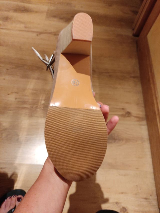 2 BOTINES NUEVOS! 38 marrones y negros