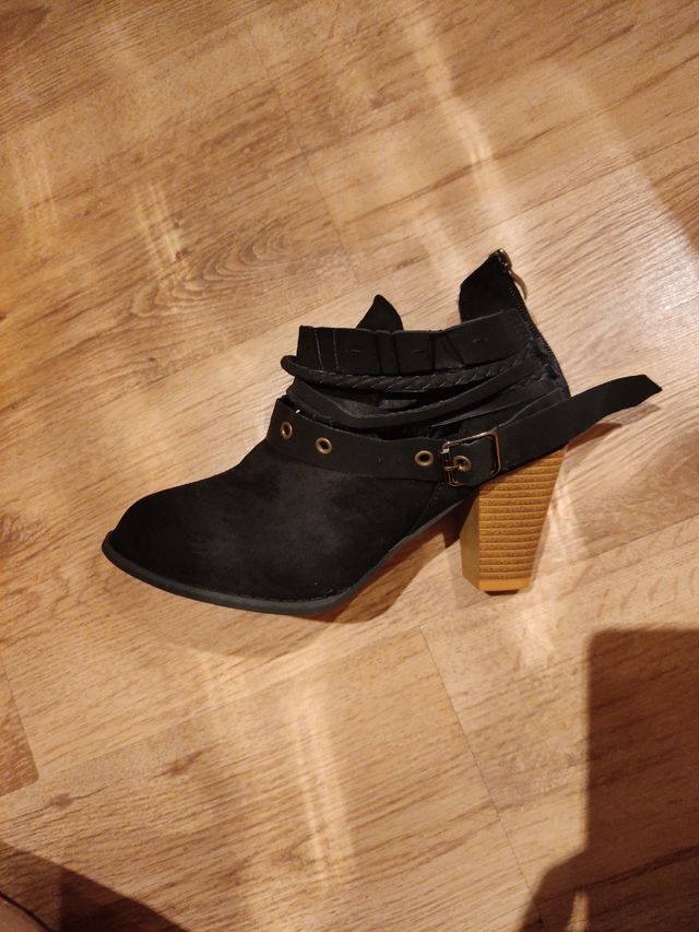 2 BOTINES NUEVOS! 38 marrones y negros