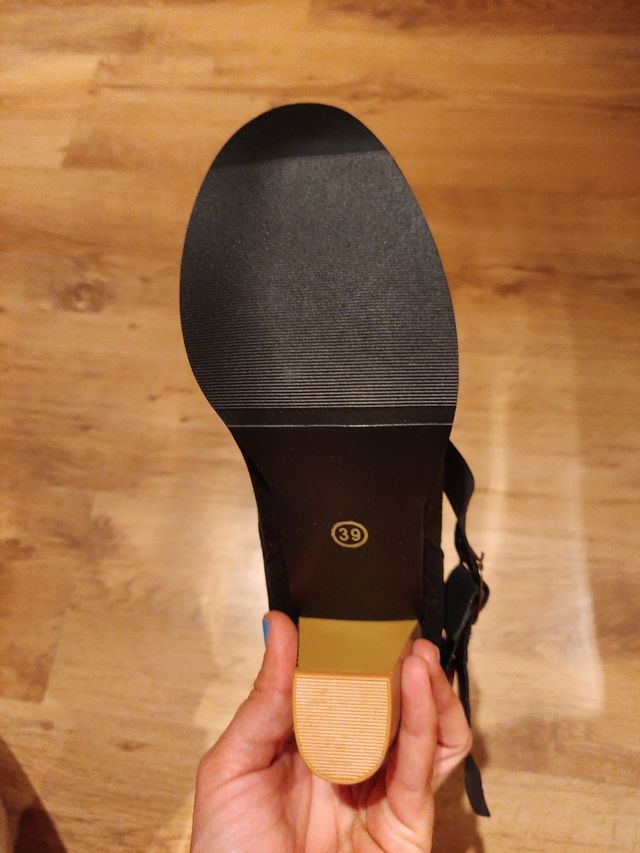 2 BOTINES NUEVOS! 38 marrones y negros