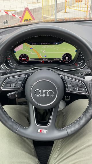 Audi A4 2019b9